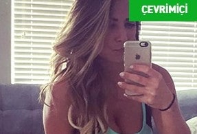 Telefonda Sohbet Yaparak Neşeli Vakit Geçir